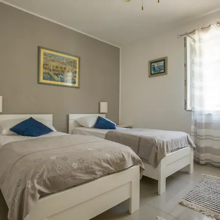 House Legosi *